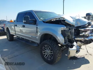2020 Ford F-250 XL z VIN 1FT7W2BT7LED05048, wystawiony jako IAAI lot #41609250 z przebiegiem 134 575 mil mil oraz . Historia ofert i sprzedaży dostępna na DreamBid. Obrazek 1.