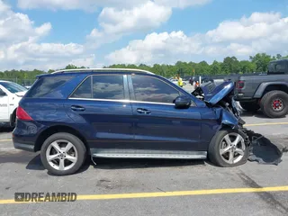 2018 Mercedes-Benz GLE 350 z VIN 4JGDA5HB4JB060589, wystawiony jako IAAI lot #42198278 z przebiegiem 58 527 mil mil oraz . Historia ofert i sprzedaży dostępna na DreamBid. Obrazek 13.