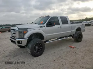 2011 Ford F-250 XL z VIN 1FT7W2BTXBEA89677, wystawiony jako Copart lot #55258135 z przebiegiem 285 071 mil mil oraz Czysty tytuł • Clean title. Historia ofert i sprzedaży dostępna na DreamBid. Obrazek 1.