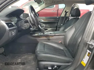 2019 BMW 7 Series 740i z VIN WBA7E2C50KB454532, wystawiony jako Copart lot #89005785 z przebiegiem 93 921 mil mil oraz Czysty tytuł • Clean title. Historia ofert i sprzedaży dostępna na DreamBid. Obrazek 7.