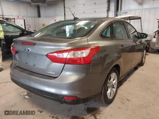 2014 Ford Focus SE with VIN 1FADP3F27EL153901, listed as a IAAI auction lot 41724290 with 141,036 mi miles. Bid and sale history available at carsss.com. Image 4.