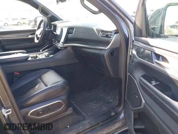 2024 Jeep Wagoneer Series II с VIN 1C4SJUBP5RS126444, выставлен на аукционе IAAI как лот 41735207 с пробегом 43 102 миль миль и . История ставок и продаж доступна на DreamBid. Изображение 5.