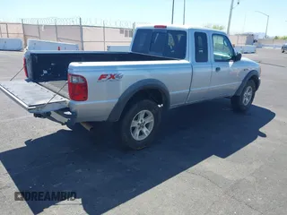 2005 Ford Ranger XLT z VIN 1FTZR45E65PA17621, wystawiony jako IAAI lot #42236835 z przebiegiem 270 409 mil mil oraz . Historia ofert i sprzedaży dostępna na DreamBid. Obrazek 4.