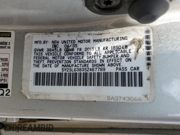 2005 Pontiac Vibe with VIN 5Y2SL63835Z467789, listed as a Copart auction lot 60890035 with 220,518 mi miles and Salvage title. Bid and sale history available at DreamBid. Image 12.