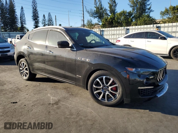 2020 Maserati Levante GranLusso with VIN ZN661XUL1LX354981, listed as a Copart auction lot 82230644 with 53,057 mi miles and Non Repairable. Bid and sale history available at carsss.com. Image 4.