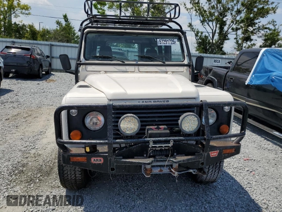 1997 Land Rover Defender with VIN SALDV3241VA126530, listed as a Copart auction lot 57291725 with Not provided miles and Clean title. Bid and sale history available at DreamBid. Image 5.