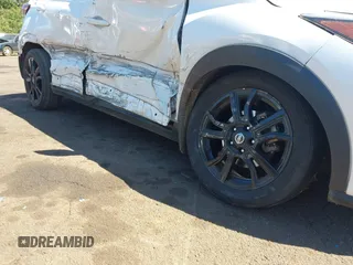 2021 Nissan Kicks SR z VIN 3N1CP5DV2ML563428, wystawiony jako IAAI lot #41658351 z przebiegiem 16 354 mil mil oraz . Historia ofert i sprzedaży dostępna na DreamBid. Obrazek 6.