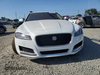 2017 Jaguar XF with VIN SAJBJ4BNXHCY32012, listed as a Copart auction lot 53871255 with 112,204 mi miles and Salvage Title. Bid and sale history available at DreamBid. Image 5.