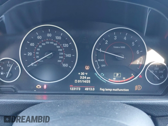 2013 BMW 3 Series 335i xDrive z VIN WBA3B9C55DF586231, wystawiony jako IAAI lot #41302520 z przebiegiem 123 173 mil mil oraz . Historia ofert i sprzedaży dostępna na DreamBid. Obrazek 7.