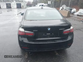 2016 BMW 3 Series 320i xDrive z VIN WBA8E5G50GNT40245, wystawiony jako IAAI lot #41075750 z przebiegiem 82 143 mil mil oraz . Historia ofert i sprzedaży dostępna na DreamBid. Obrazek 16.