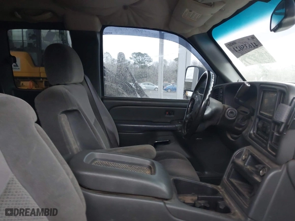 2006 Chevrolet Silverado 1500 LT2 with VIN 1GCEK19BX6Z188783, listed as a IAAI auction lot 41635021 with 238,312 mi miles. Bid and sale history available at carsss.com. Image 5.