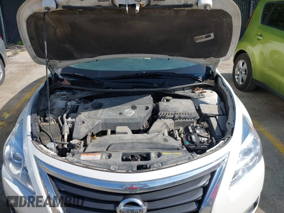 2015 Nissan Altima 2.5 S with VIN 1N4AL3AP0FC246780, listed as a IAAI auction lot 42207239 with 228,572 mi miles. Bid and sale history available at carsss.com. Image 10.