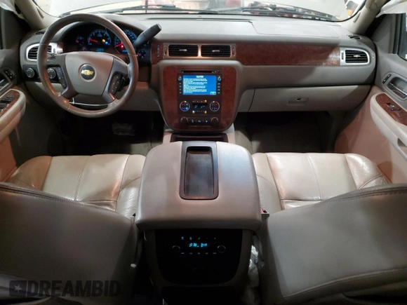 2007 Chevrolet Tahoe LT z VIN 1GNEK130X7R127210, wystawiony jako Copart lot #42973325 z przebiegiem 228 650 mil mil oraz Szkoda całkowita • Salvage title. Historia ofert i sprzedaży dostępna na DreamBid. Obrazek 8.
