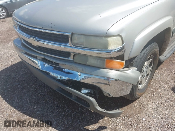 2005 Chevrolet Suburban LT z VIN 3GNEC16Z85G265901, wystawiony jako IAAI lot #41949191 z przebiegiem 304 550 mil mil oraz . Historia ofert i sprzedaży dostępna na DreamBid. Obrazek 6.
