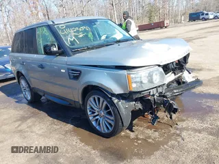 2011 Land Rover Range Rover Sport HSE LUX with VIN SALSK2D46BA714314, listed as a IAAI auction lot 41425057 with 110,797 mi miles. Bid and sale history available at carsss.com. Image 1.