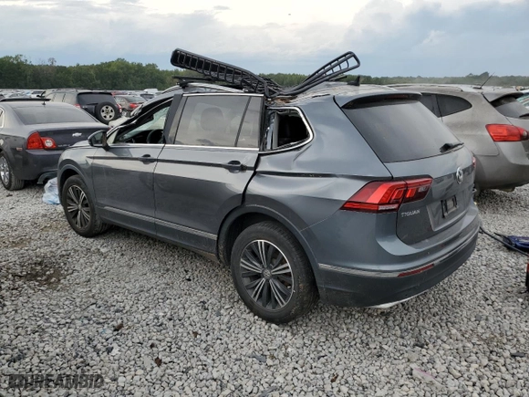 2018 Volkswagen Tiguan SEL Premium with VIN 3VV4B7AX3JM088316, listed as a Copart auction lot 82425764 with 0 mi miles and Salvage Title. Bid and sale history available at carsss.com. Image 2.