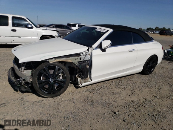 2018 Mercedes-Benz C 300 с VIN WDDWK4JB8JF623771, выставлен на аукционе Copart как лот 57273575 с пробегом 53 194 миль миль и Списание • Salvage title. История ставок и продаж доступна на DreamBid. Изображение 1.