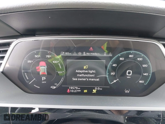 2024 Audi Q8 e-tron z VIN WA16AAGE2RB031437, wystawiony jako IAAI lot #41761720 z przebiegiem 19 579 mil mil oraz . Historia ofert i sprzedaży dostępna na DreamBid. Obrazek 18.