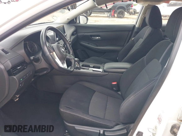 2021 Nissan Sentra SV z VIN 3N1AB8CV6MY295057, wystawiony jako IAAI lot #42193467 z przebiegiem 69 866 mil mil oraz . Historia ofert i sprzedaży dostępna na DreamBid. Obrazek 5.