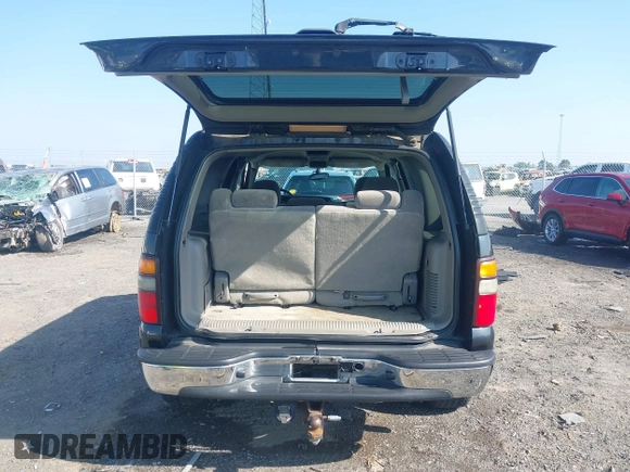2004 Chevrolet Tahoe LS with VIN 1GNEC13V04R178784, listed as a IAAI auction lot 42013755 with 126,162 mi miles. Bid and sale history available at carsss.com. Image 17.