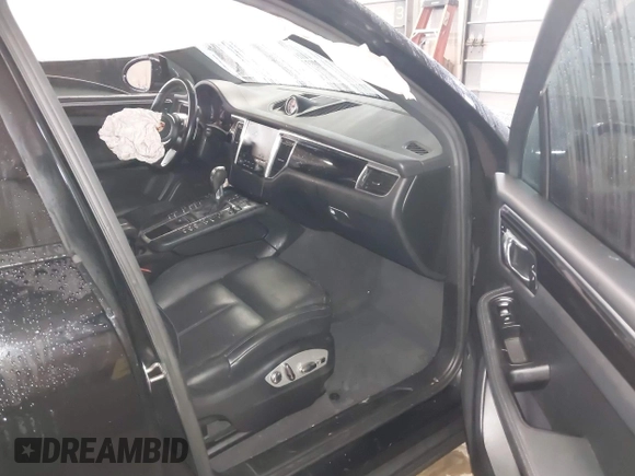 2018 Porsche Macan with VIN WP1AA2A55JLB03680, listed as a IAAI auction lot 41651251 with 150,329 mi miles and . Bid and sale history available at DreamBid. Image 5.