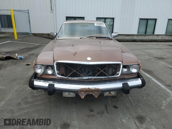 1979 Mercedes-Benz SLC с VIN 10702412025628, выставлен на аукционе Copart как лот 42388515 с пробегом 167 898 миль миль и Списание • Salvage title. История ставок и продаж доступна на DreamBid. Изображение 5.