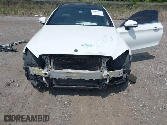 2018 Mercedes-Benz C 300 with VIN WDDWJ4JB1JF629561, listed as a IAAI auction lot 42190511 with 119,514 mi miles and . Bid and sale history available at DreamBid. Image 6.