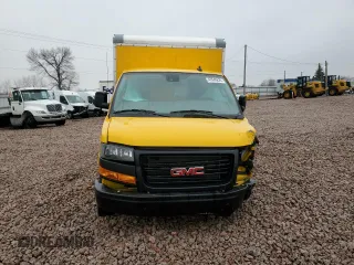 2024 GMC Savana z VIN 1GD07RFP4R1176136, wystawiony jako Copart lot #47645825 z przebiegiem Nie podano mil oraz Szkoda całkowita • Salvage title. Historia ofert i sprzedaży dostępna na DreamBid. Obrazek 5.