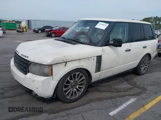 2010 Land Rover Range Rover SC z VIN SALMF1E45AA311624, wystawiony jako IAAI lot #42050138 z przebiegiem 116 651 mil mil oraz . Historia ofert i sprzedaży dostępna na DreamBid. Obrazek 2.