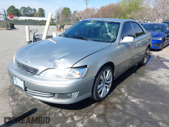 2001 Lexus ES 300 with VIN JT8BF28GX15106964, listed as a IAAI auction lot 41839927 with 148,174 mi miles. Bid and sale history available at carsss.com. Image 17.