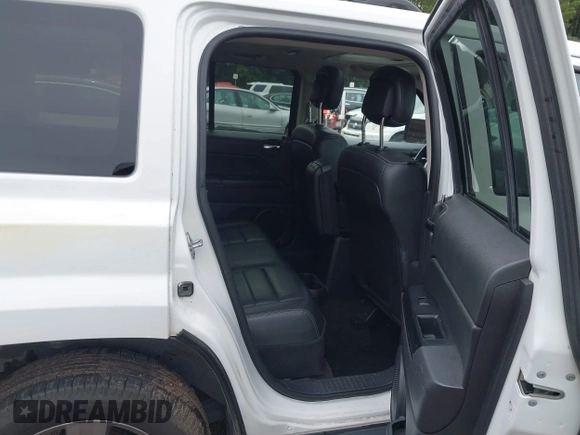 2015 Jeep Patriot High Altitude с VIN 1C4NJPFA8FD388723, выставлен на аукционе IAAI как лот 42542143 с пробегом 115 573 миль миль и . История ставок и продаж доступна на DreamBid. Изображение 8.