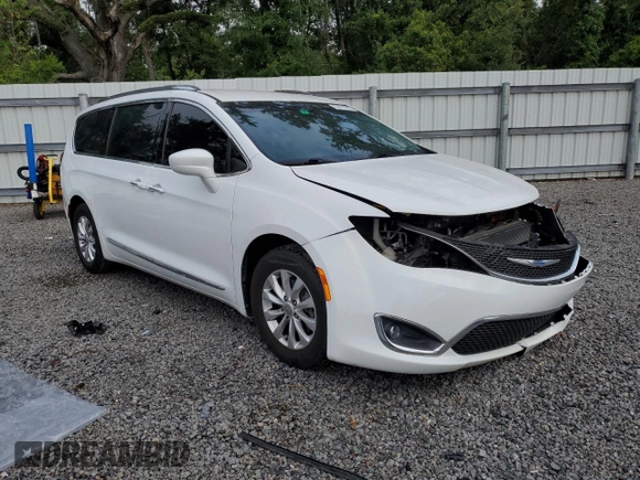 2018 Chrysler Pacifica Touring L z VIN 2C4RC1BG8JR287948, wystawiony jako Copart lot #59123235 z przebiegiem 80 145 mil mil oraz Szkoda całkowita • Salvage title. Historia ofert i sprzedaży dostępna na DreamBid. Obrazek 4.