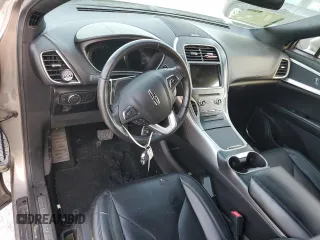 2018 Lincoln MKX Premiere z VIN 2LMPJ8JR2JBL26230, wystawiony jako Copart lot #76419304 z przebiegiem Nie podano mil oraz Nie do naprawy • Non repairable. Historia ofert i sprzedaży dostępna na DreamBid. Obrazek 8.
