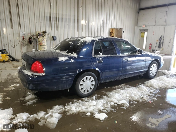 2006 Ford Police Interceptor with VIN 2FAFP71W06X148750, listed as a Copart auction lot 44696055 with 170,288 mi miles and Salvage Title. Bid and sale history available at carsss.com. Image 3.