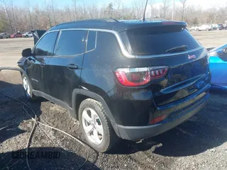 2021 Jeep Compass Altitude with VIN 3C4NJCBB0MT542758, listed as a IAAI auction lot 41624765 with Not Provided miles. Bid and sale history available at carsss.com. Image 3.