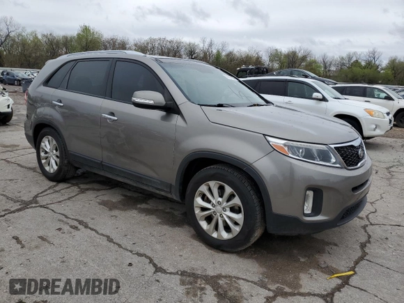2014 Kia Sorento EX with VIN 5XYKU4A73EG470704, listed as a Copart auction lot 51827455 with 125,195 mi miles and Clean Title. Bid and sale history available at carsss.com. Image 4.