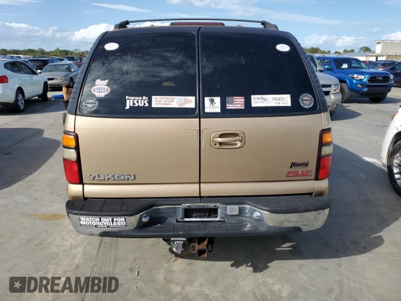 2000 GMC Yukon SLT with VIN 1GKEC13T0YJ204011, listed as a Copart auction lot 74451944 with 0 mi miles and Salvage Title. Bid and sale history available at carsss.com. Image 6.