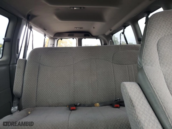 2001 Chevrolet Express Van with VIN 1GAHG39R011123173, listed as a Copart auction lot 81232074 with 109,829 mi miles and Salvage Title. Bid and sale history available at carsss.com. Image 10.