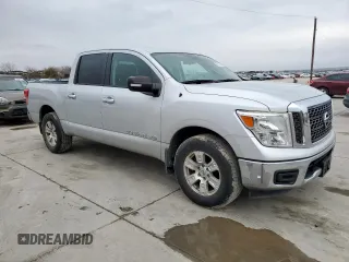 2018 Nissan Titan SV with VIN 1N6AA1EK7JN502927, listed as a Copart auction lot 47693425 with 95,309 mi miles and Salvage Title. Bid and sale history available at carsss.com. Image 4.