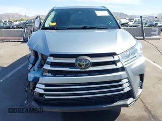2019 Toyota Highlander SE z VIN 5TDJZRFH4KS580932, wystawiony jako IAAI lot #42250414 z przebiegiem 52 437 mil mil oraz . Historia ofert i sprzedaży dostępna na DreamBid. Obrazek 12.