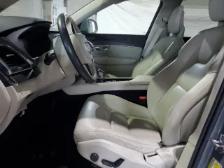 2020 Volvo XC90 Momentum with VIN YV4A221K8L1612923, listed as a Copart auction lot 69277774 with Not Provided miles and Salvage Title. Bid and sale history available at DreamBid. Image 7.