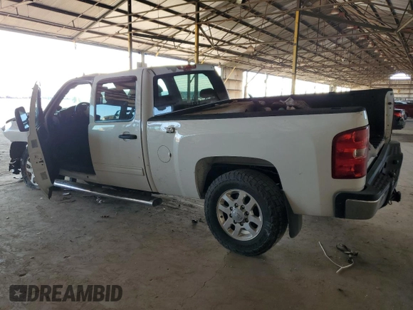 2013 Chevrolet Silverado 3500HD LT with VIN 1GC4K0C82DF236682, listed as a Copart auction lot 44564275 with 71,945 mi miles and Salvage Title. Bid and sale history available at carsss.com. Image 2.