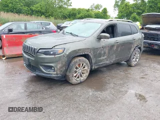 2019 Jeep Cherokee Latitude Plus with VIN 1C4PJMLB0KD169415, listed as a IAAI auction lot 42284888 with Not provided miles and . Bid and sale history available at DreamBid. Image 16.