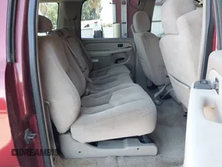 2003 Chevrolet Suburban LS with VIN 1GNEC16T13J311799, listed as a IAAI auction lot 42749805 with 354,818 mi miles and . Bid and sale history available at DreamBid. Image 8.