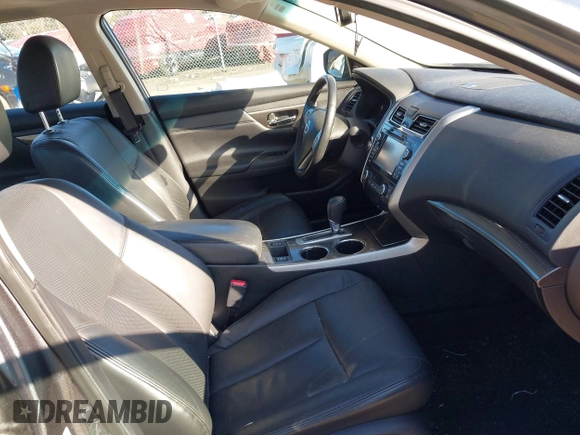 2014 Nissan Altima 2.5 with VIN 1N4AL3AP7EN240705, listed as a IAAI auction lot 41881013 with 94,455 mi miles. Bid and sale history available at carsss.com. Image 5.