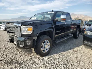 2016 GMC Sierra 3500HD Denali z VIN 1GT42YE83GF280500, wystawiony jako Copart lot #70720664 z przebiegiem 109 318 mil mil oraz Szkoda całkowita • Salvage title. Historia ofert i sprzedaży dostępna na DreamBid. Obrazek 1.