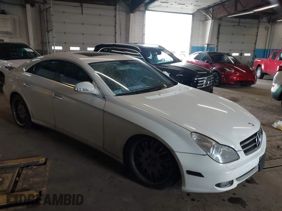 2006 Mercedes-Benz CLS 500 with VIN WDDDJ75X96A030135, listed as a IAAI auction lot 42340677 with 193,693 mi miles and . Bid and sale history available at DreamBid. Image 1.