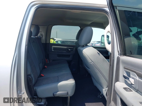 2015 Ram 2500 SLT with VIN 3C6UR5ML9FG611388, listed as a IAAI auction lot 42045503 with 164,547 mi miles and . Bid and sale history available at DreamBid. Image 8.