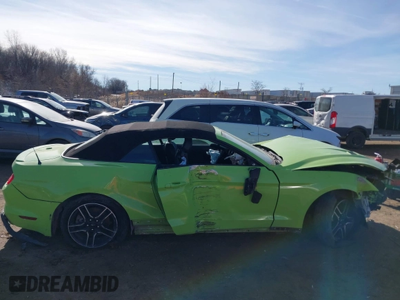 2020 Ford Mustang EcoBoost z VIN 1FATP8UHXL5186022, wystawiony jako IAAI lot #41395446 z przebiegiem 117 634 mil mil oraz . Historia ofert i sprzedaży dostępna na DreamBid. Obrazek 13.