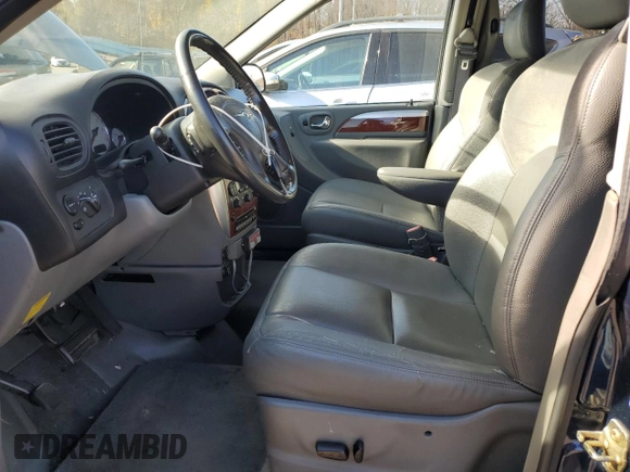 2006 Chrysler Town & Country LWB Limited with VIN 2A8GP64L16R784567, listed as a Copart auction lot 81466244 with 108,211 mi miles and Clean Title. Bid and sale history available at carsss.com. Image 7.